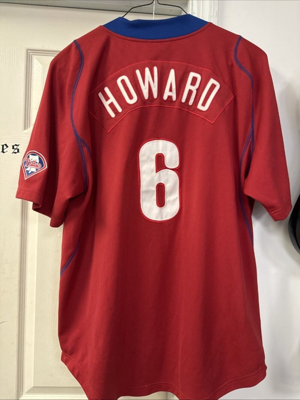 Nike Ryan Howard Men's L Phillies Stitched Jersey - Genuine Merchandise - Red